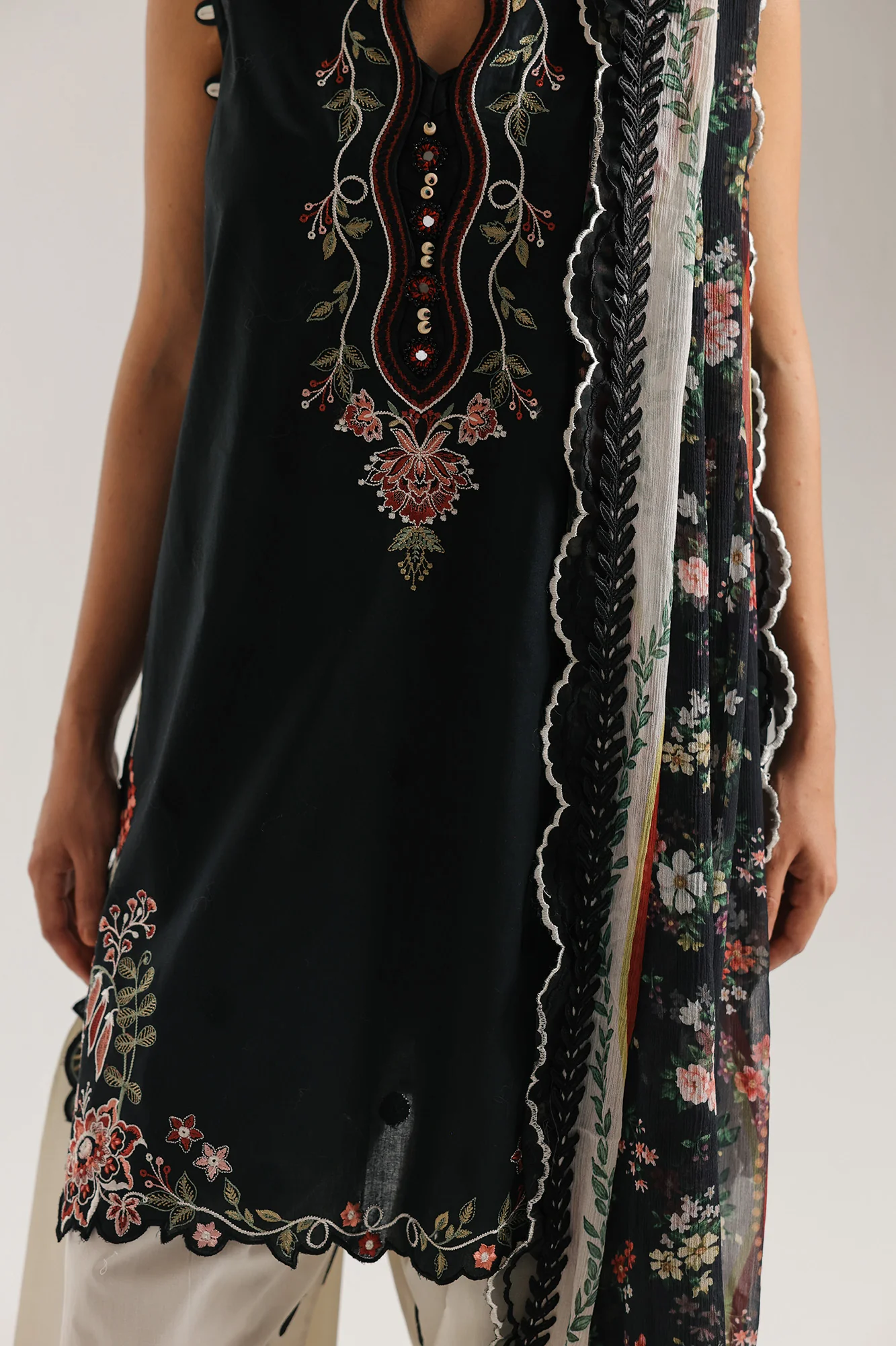 EMBROIDERED SUIT (E4358/103/902) - Image 6