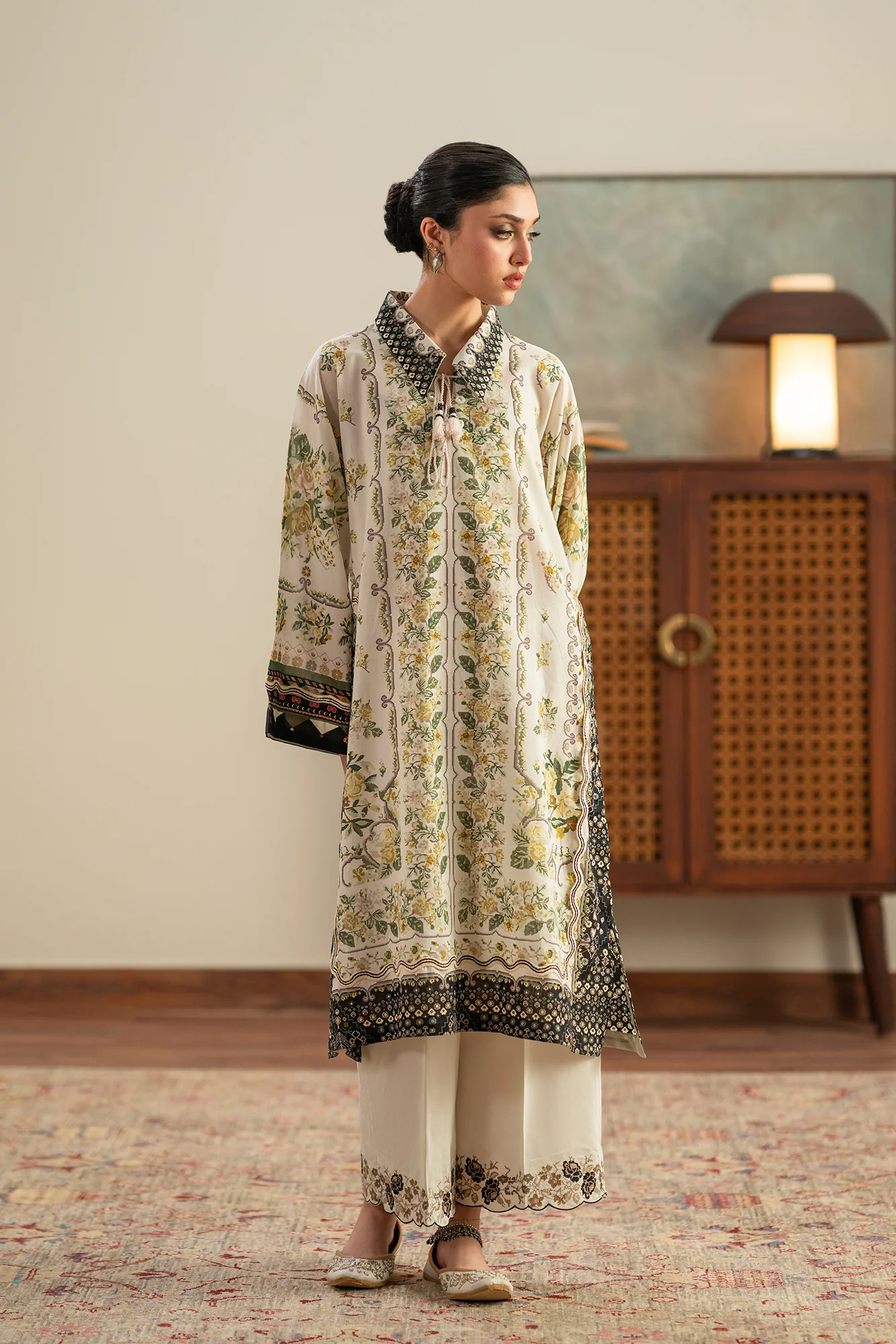 EMBROIDERED SUIT (E4400/103/006) - Image 3