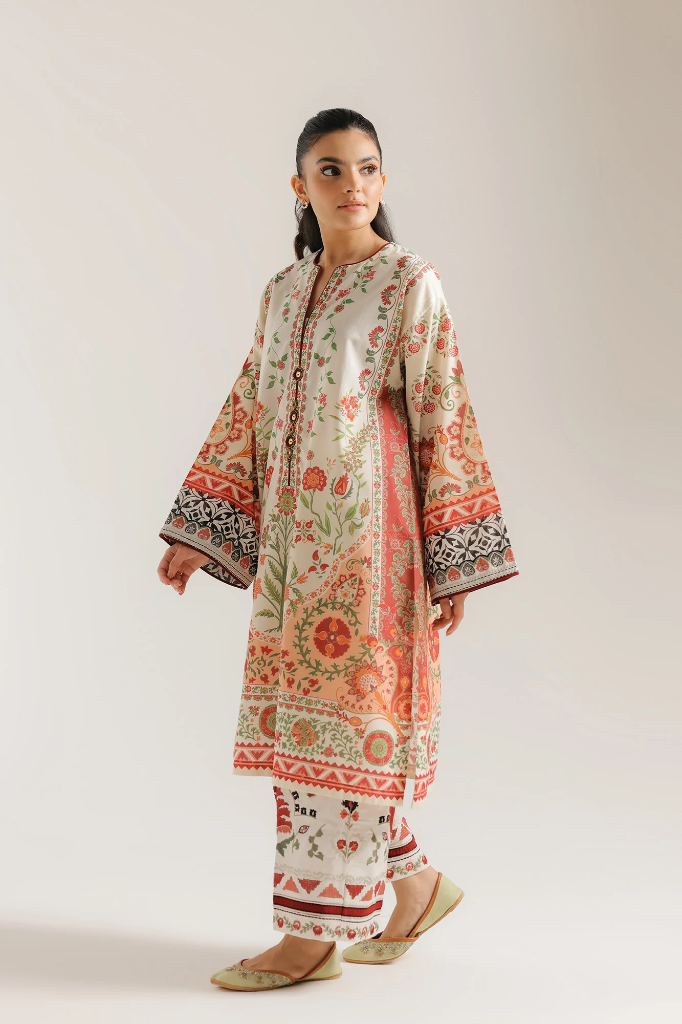 EMBROIDERED SUIT (E4417/103/005) - Image 3