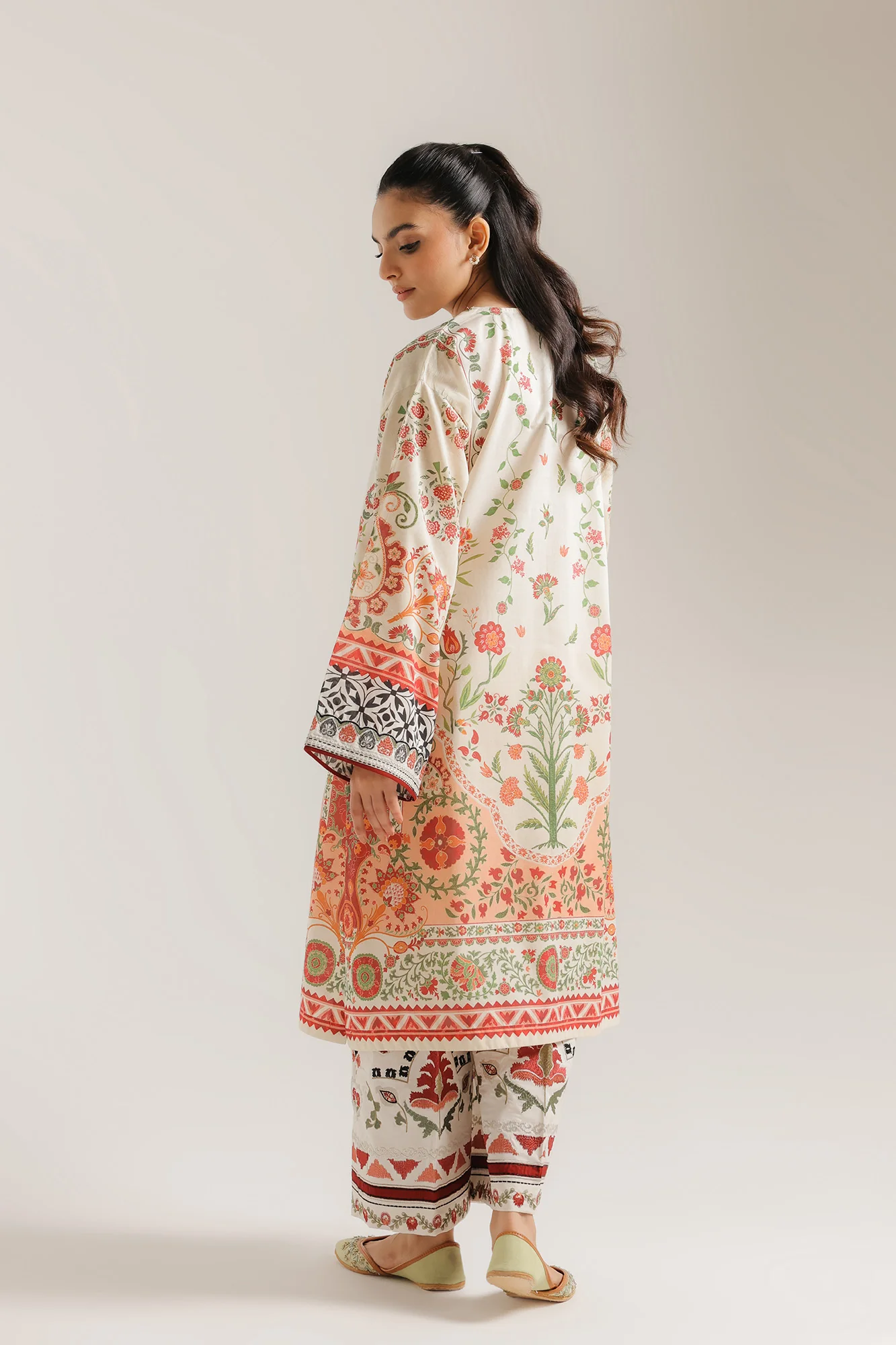 EMBROIDERED SUIT (E4417/103/005) - Image 4