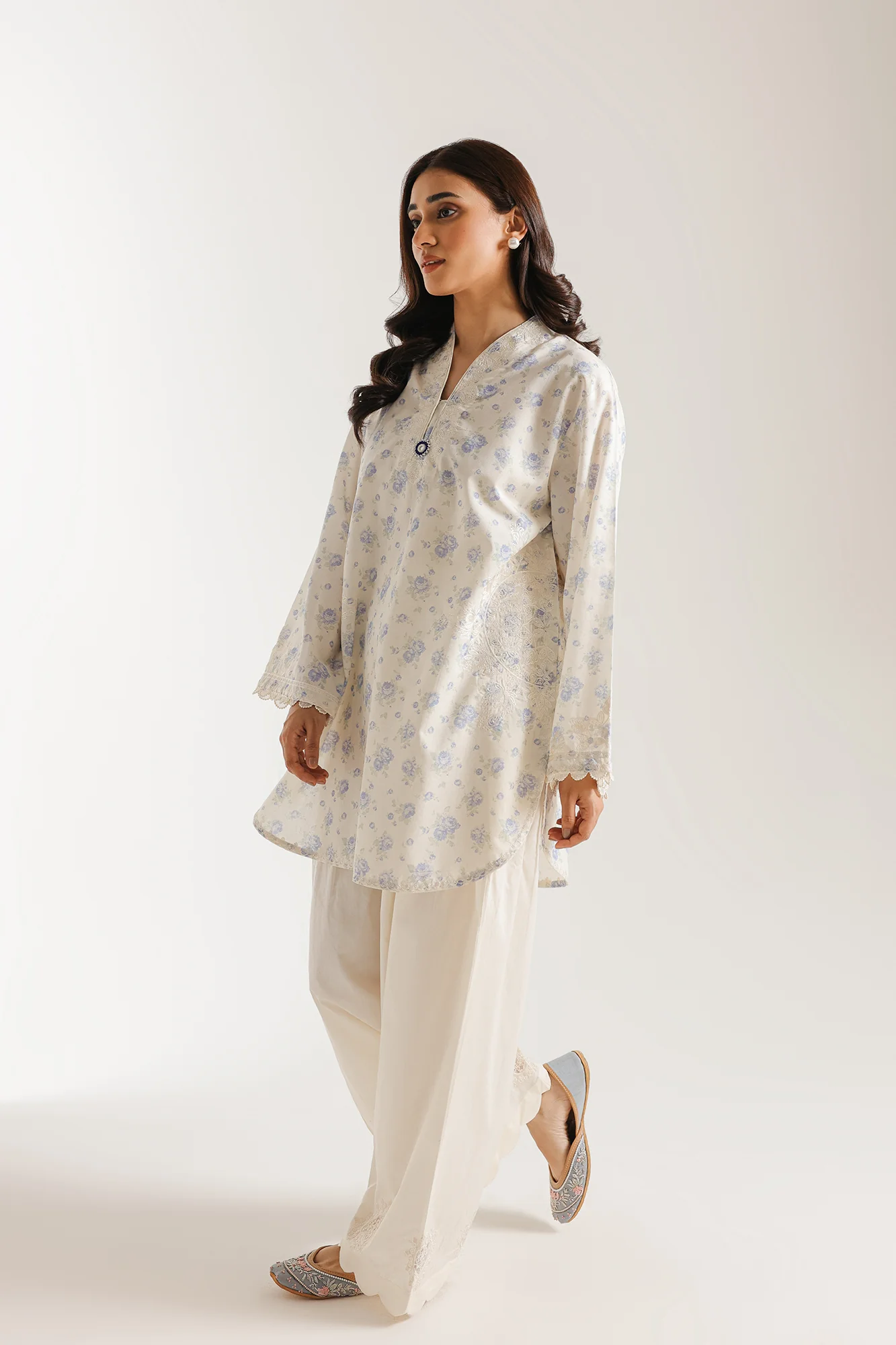 EMBROIDERED SUIT (E4423/103/003)