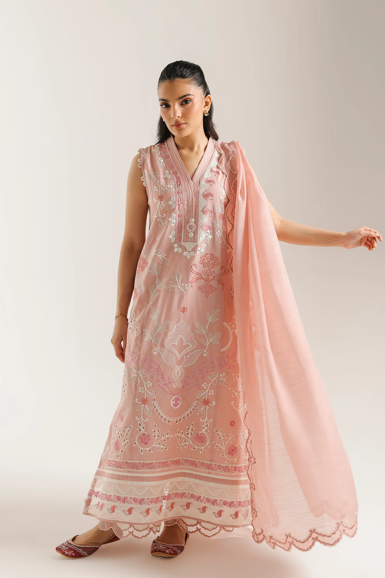 EMBROIDERED SUIT (E4433/103/326)