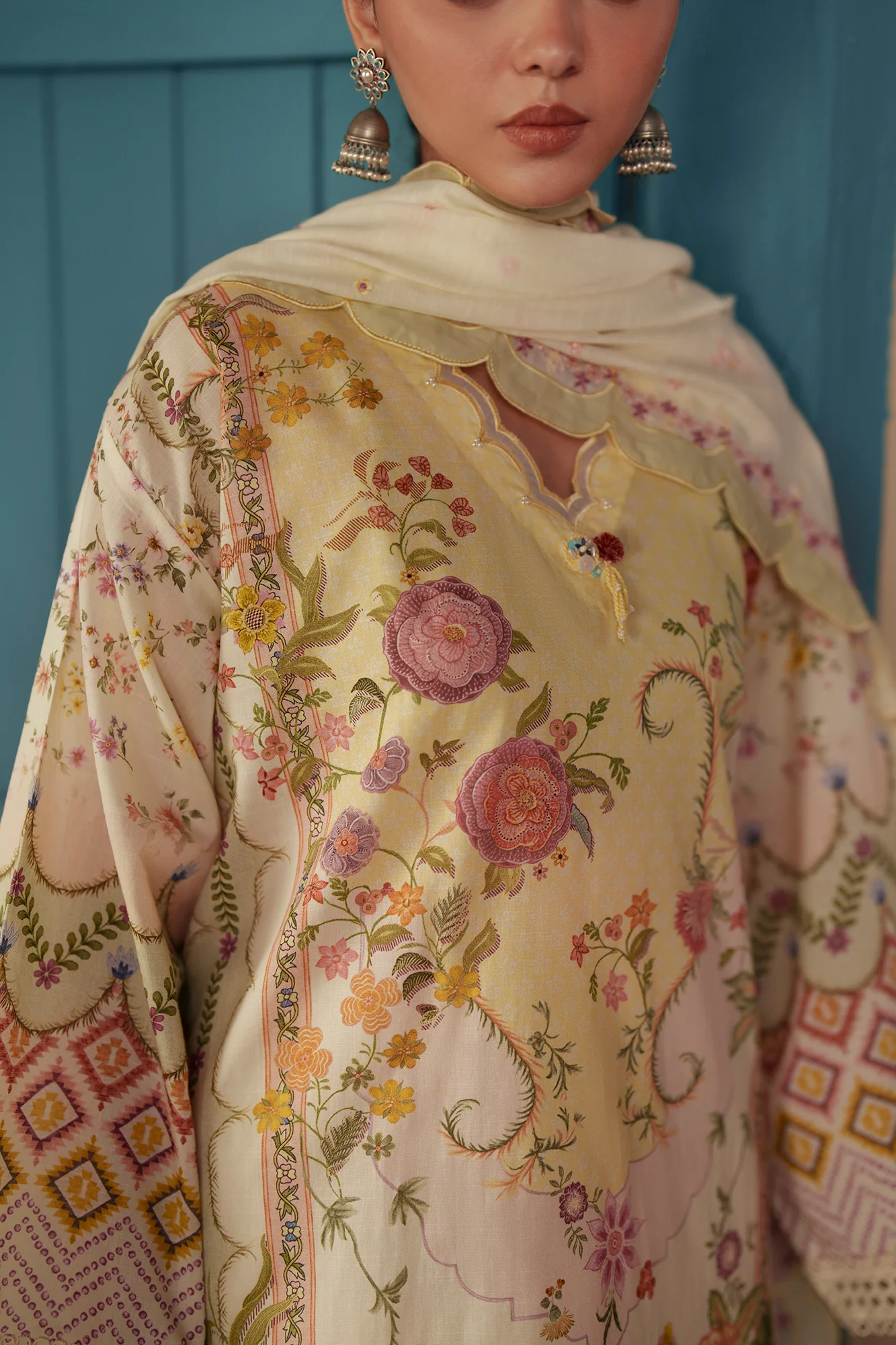 EMBROIDERED SUIT (E4460/103/004) - Image 5