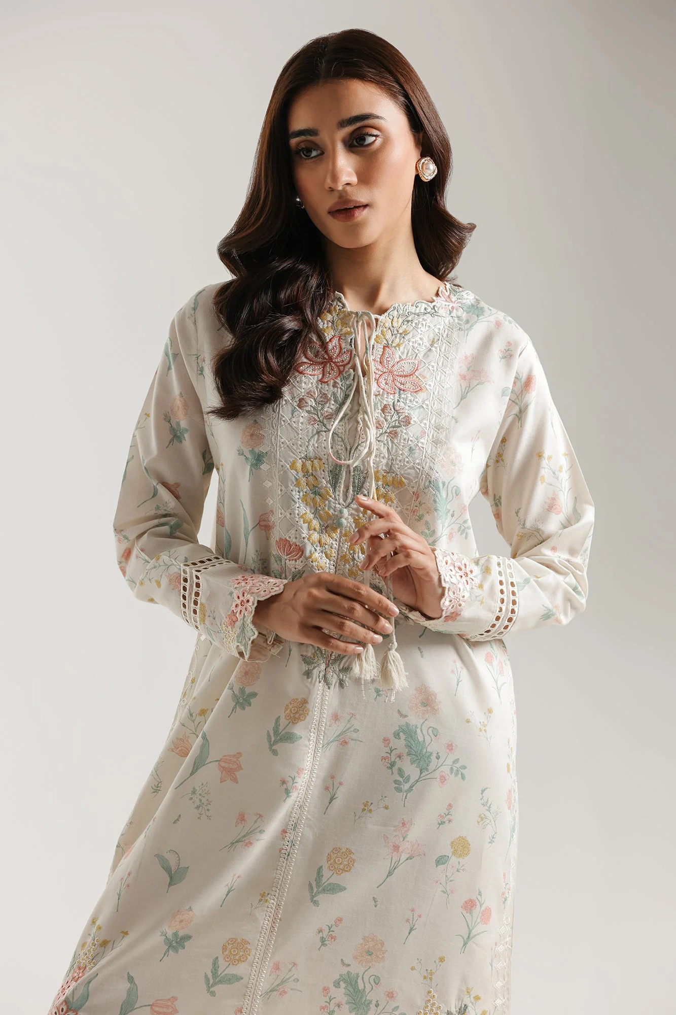 EMBROIDERED SUIT (E4466/103/006) - Image 4