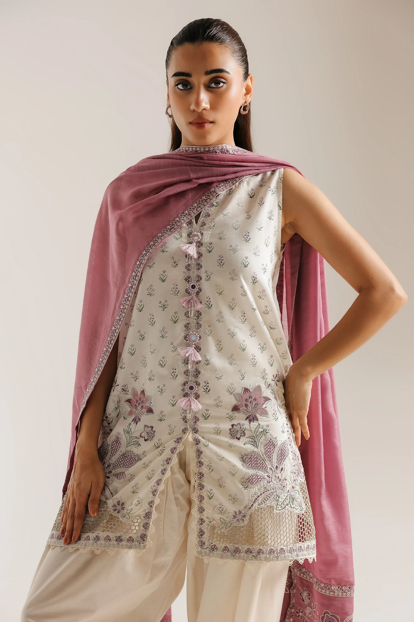 EMBROIDERED SUIT (E4469/103/006) - Image 5