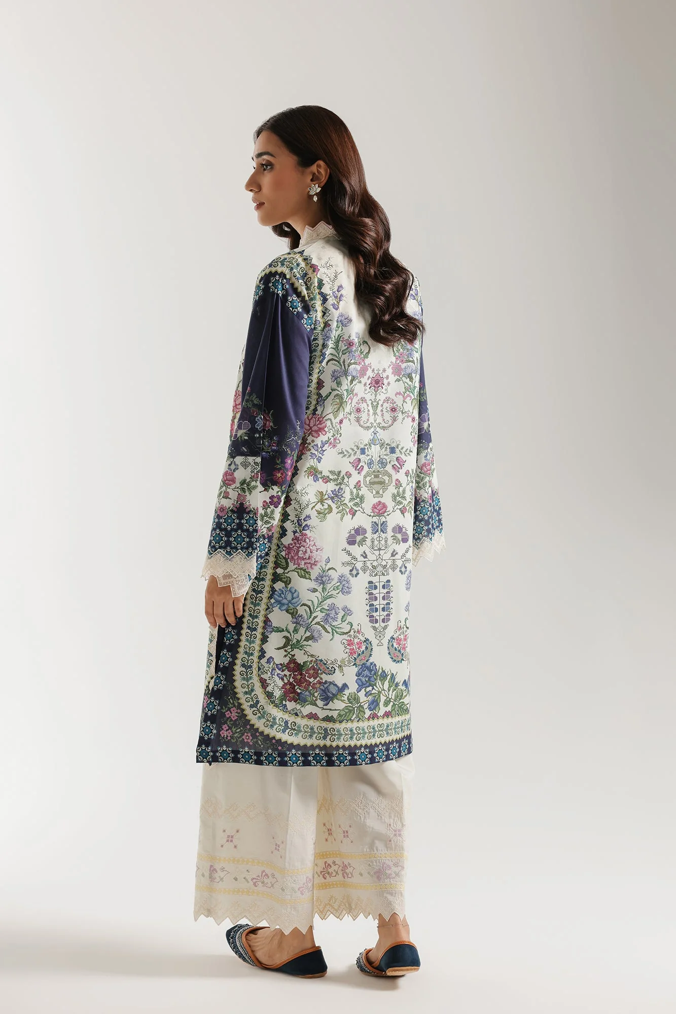 EMBROIDERED SUIT (E4475/103/005) - Image 4