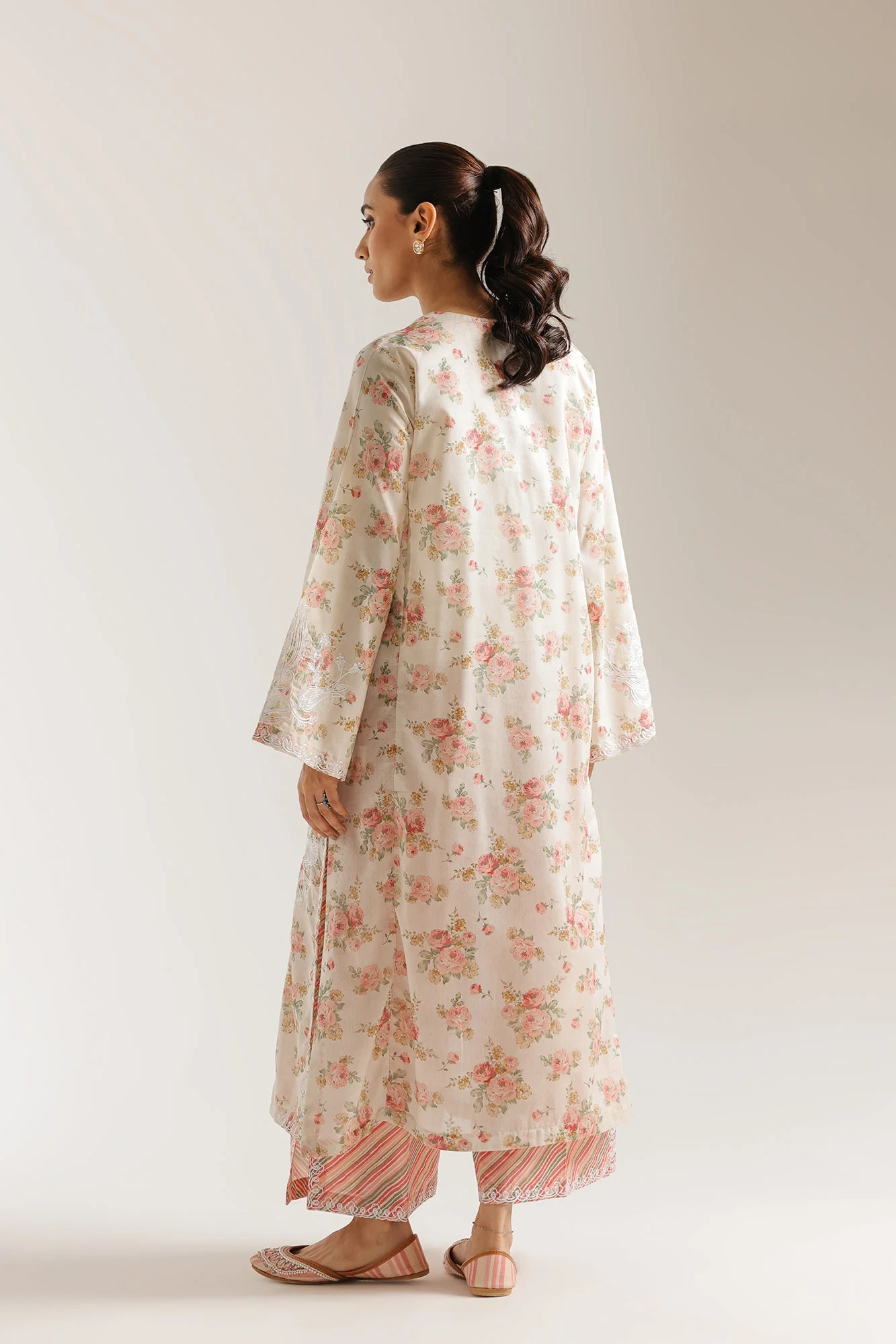 EMBROIDERED SUIT (E4489/103/005) - Image 4