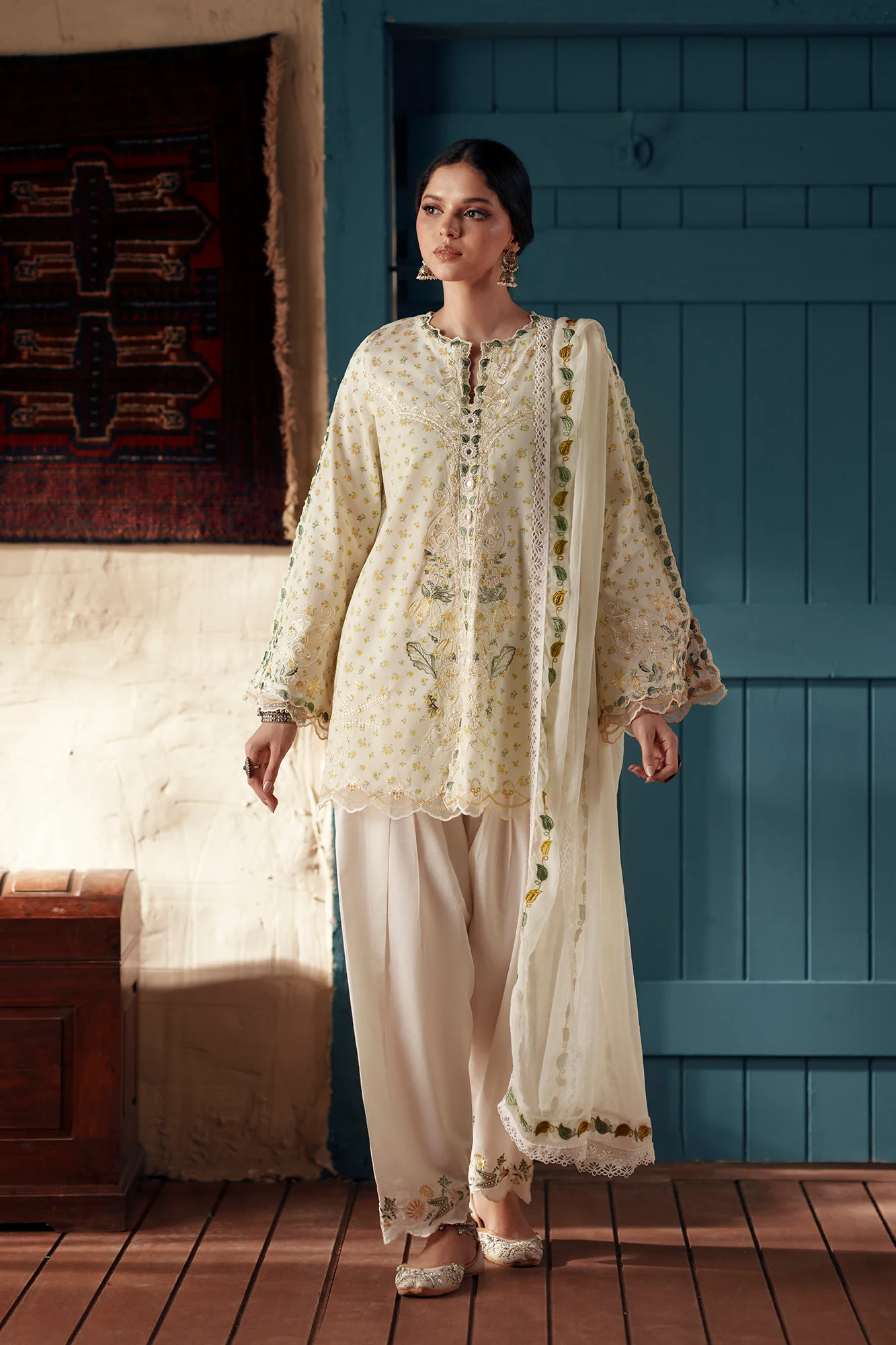 EMBROIDERED SUIT (E4490/103/004) - Image 2