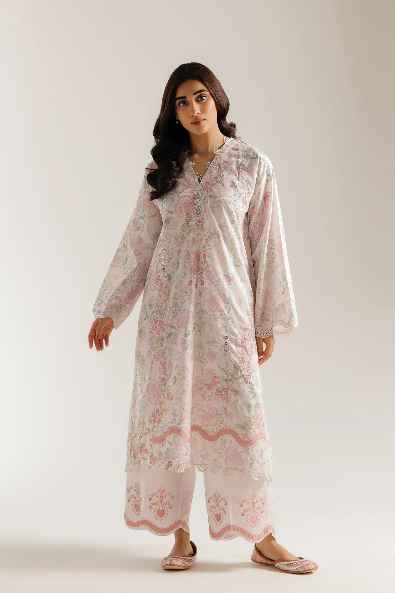 EMBROIDERED SUIT (E4505/103/002)