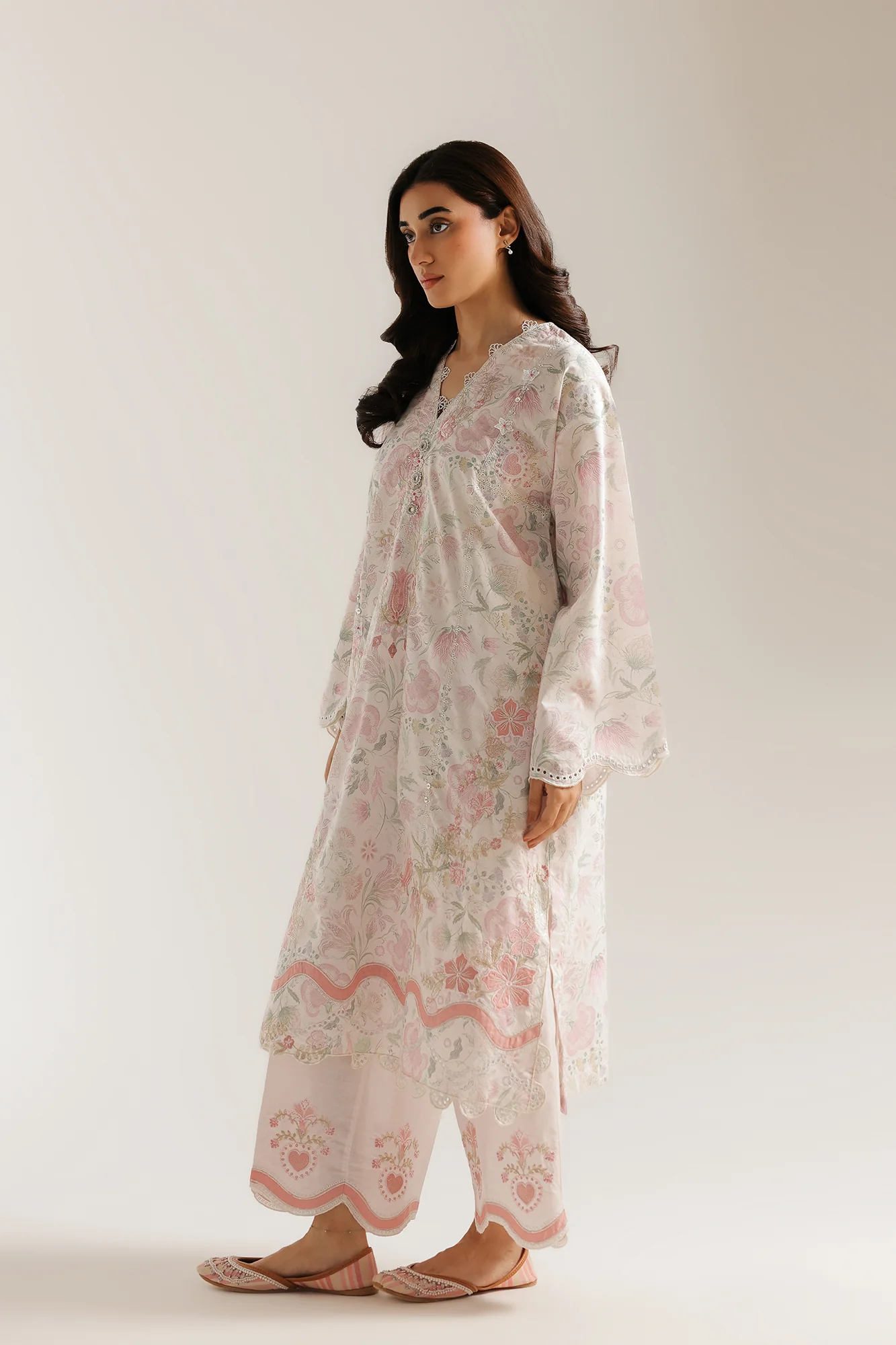 EMBROIDERED SUIT (E4505/103/002) - Image 2