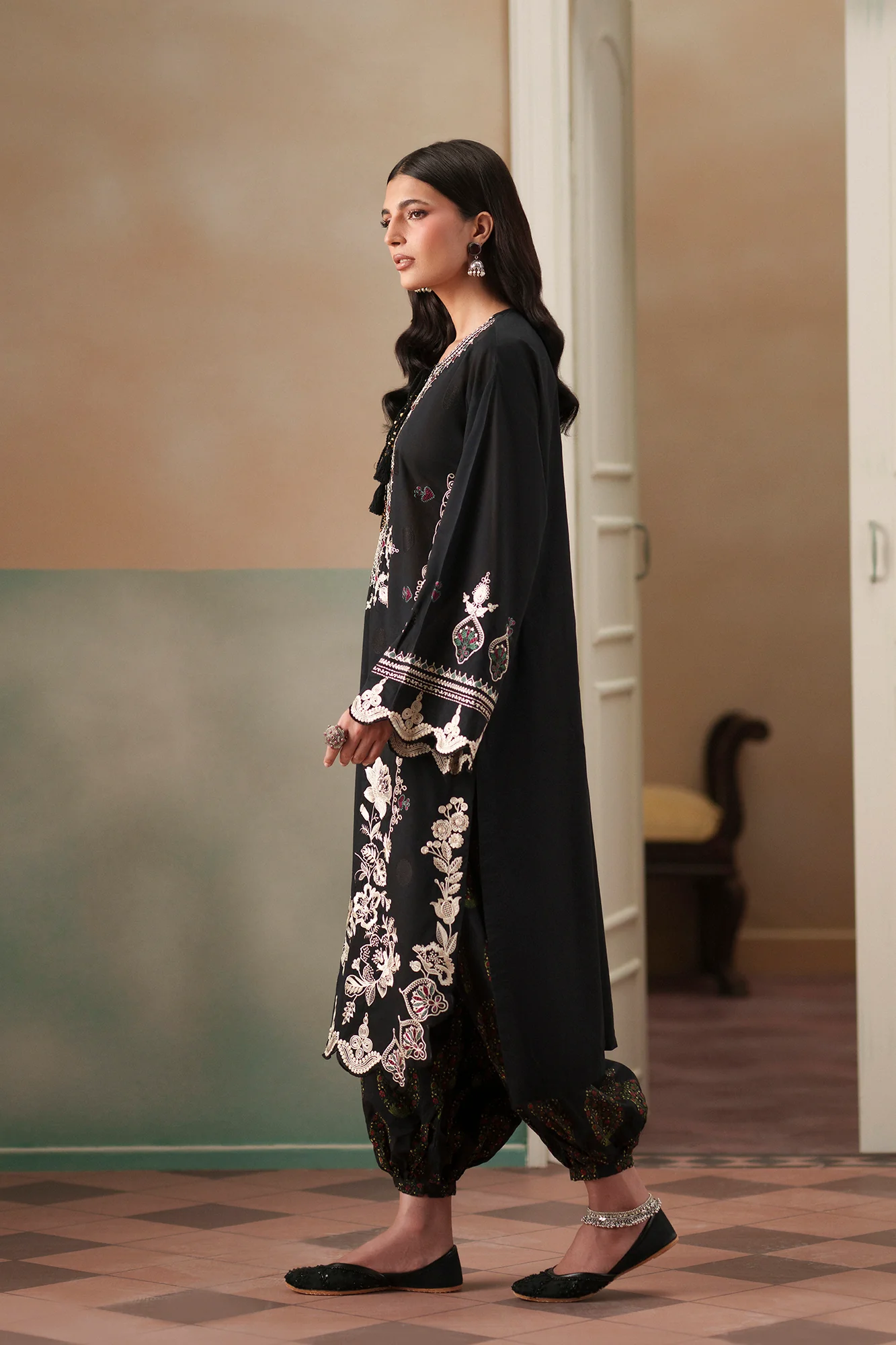 EMBROIDERED SUIT (E4518/103/902) - Image 3