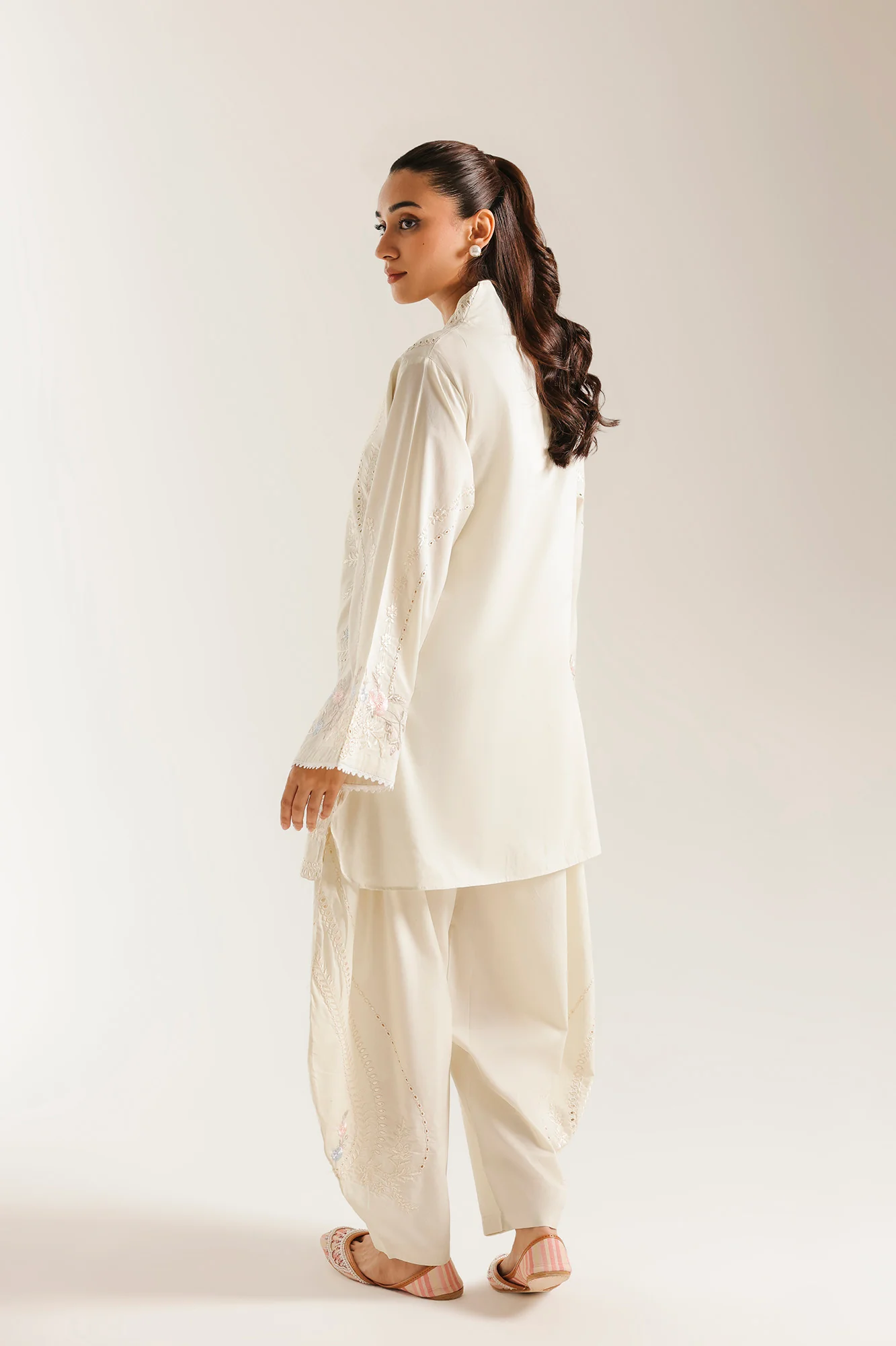 EMBROIDERED SUIT (E4551/103/006) - Image 4