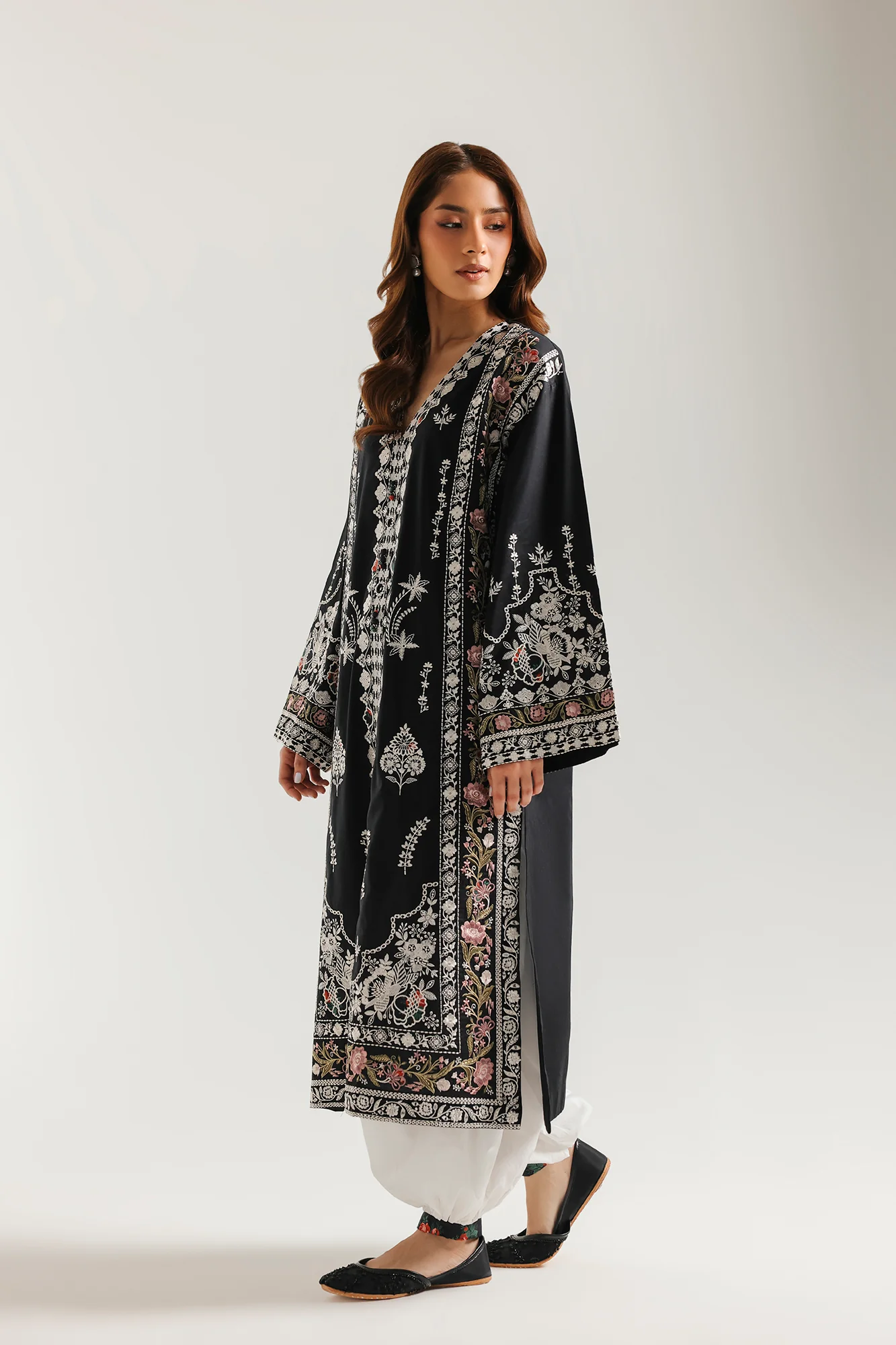 EMBROIDERED SUIT (E4640/103/902) - Image 2