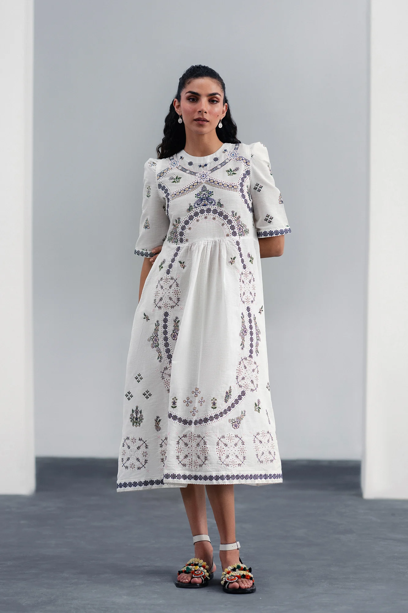 DRESS (E120/001/0048) - Image 3