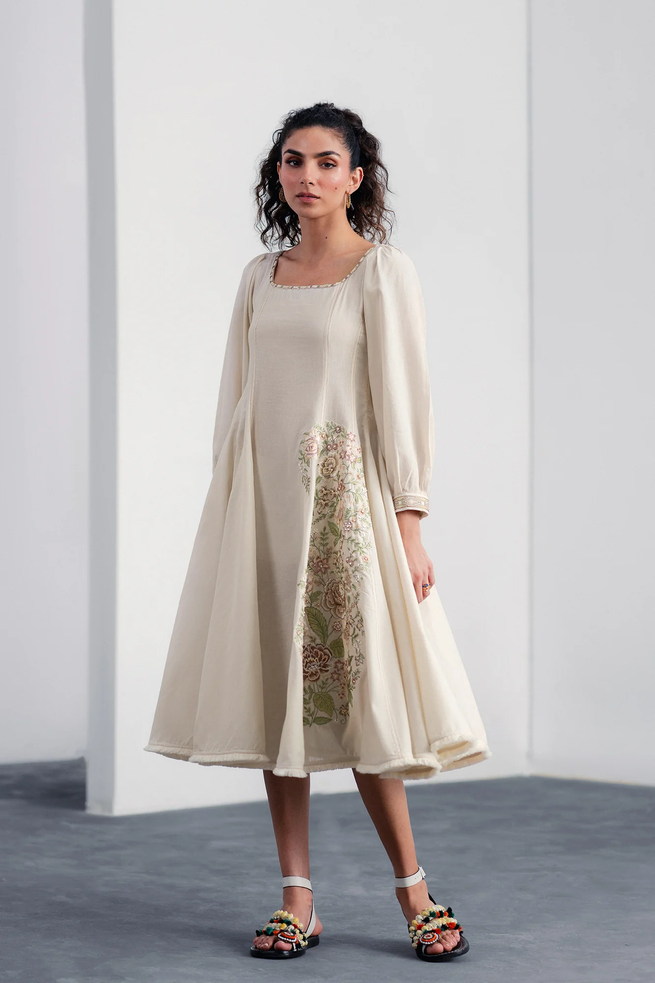 DRESS (E120/002/0044) - Image 6